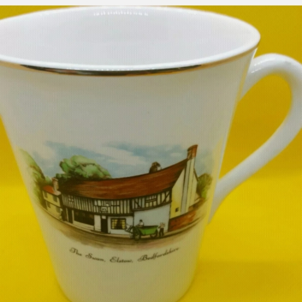 Vintage Enoch Wedgwood Ye Olde Inn "The Swan" Mug